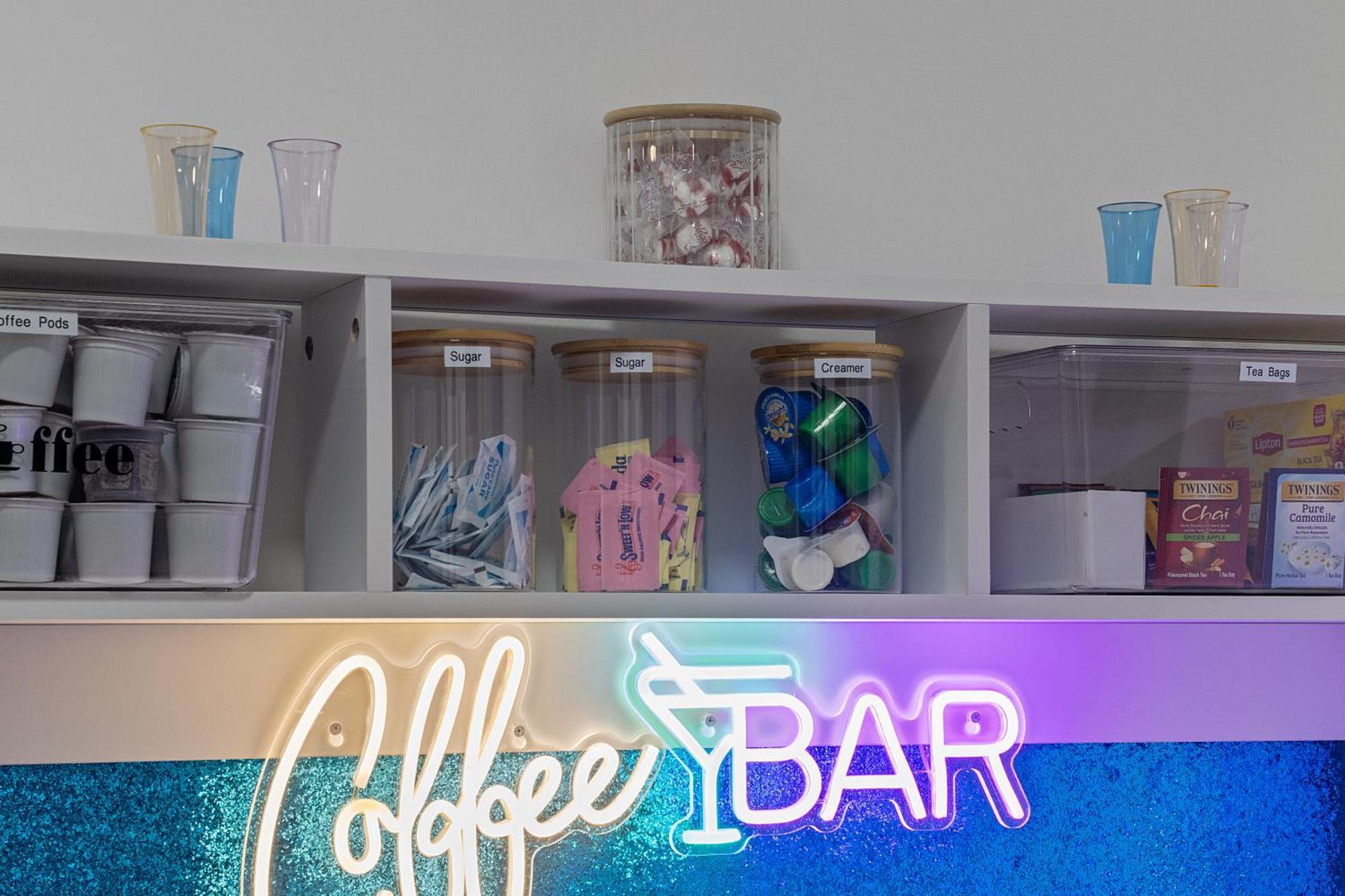 شقة Funky & Colorful Urban Getaway, 20 Minutes To Nyc هوبوكين المظهر الخارجي الصورة
